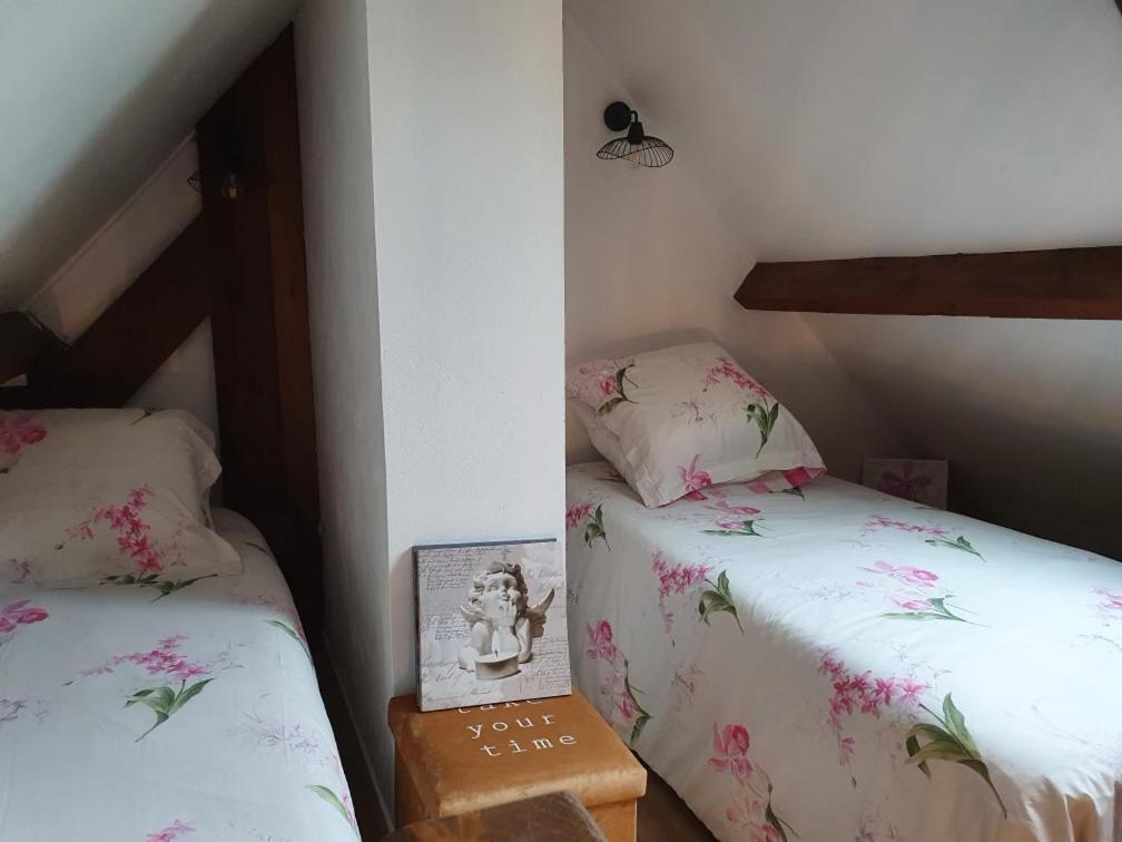 Bel Appartement Ensoleille En Ville Pont-Évêque Exteriör bild